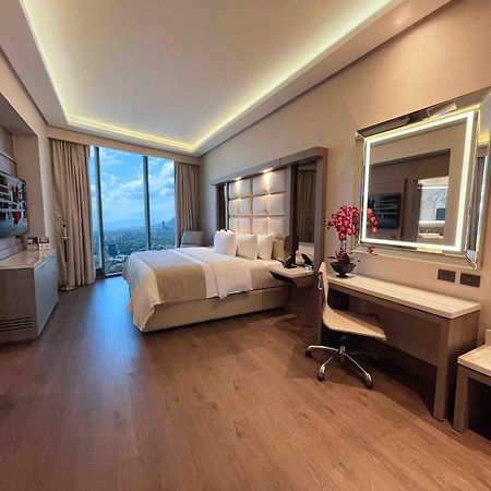 Safi Royal Luxury Metropolitan Hotel San Pedro Garza Garcia Exterior photo Deluxe room