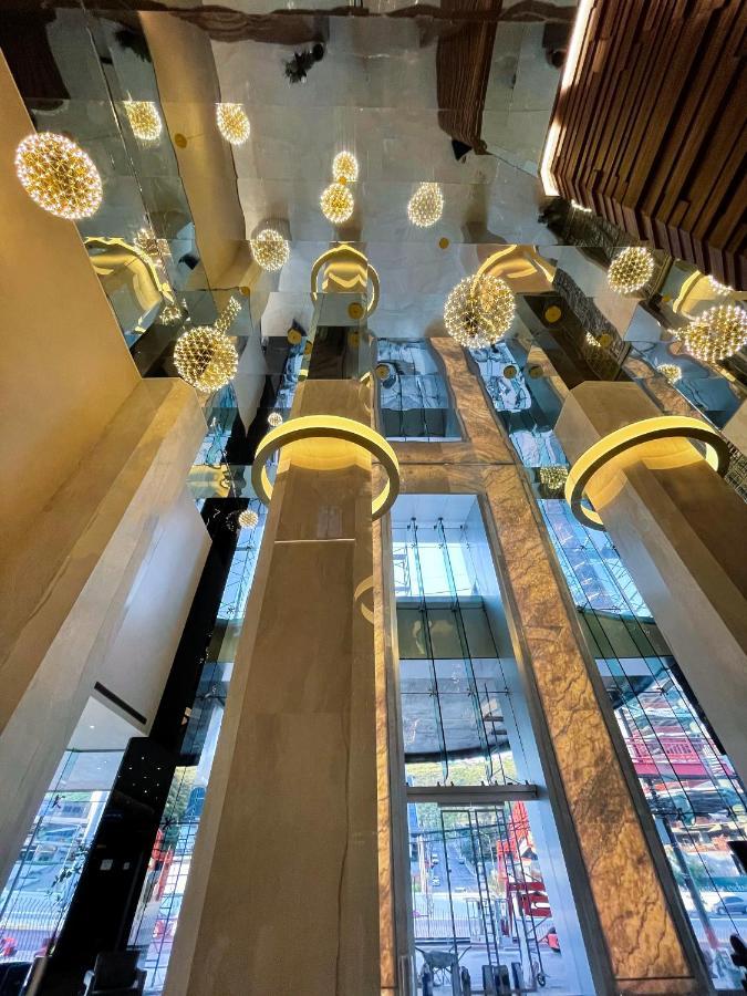 Safi Royal Luxury Metropolitan Hotel San Pedro Garza Garcia Exterior photo The interior of the shopping mall