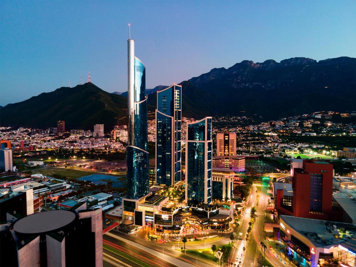 Safi Royal Luxury Metropolitan Hotel San Pedro Garza Garcia Exterior photo Torre Futura, the tallest building in Guadalajara.